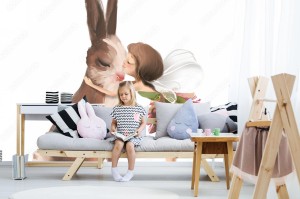 fototapeta slodkie recznie rysowane bajki w kwiecistej sukience calujac