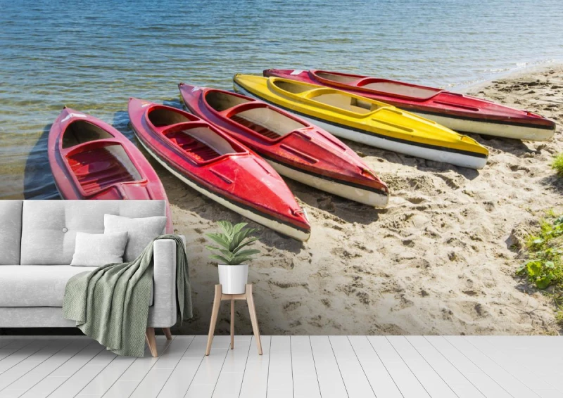 fototapeta kolorowe kajaki zacumowane nad brzegiem jeziora