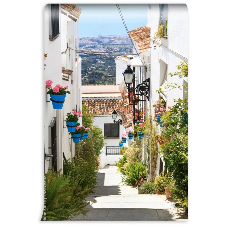 fototapeta piekna ulica z kwiatami mijas hiszpania